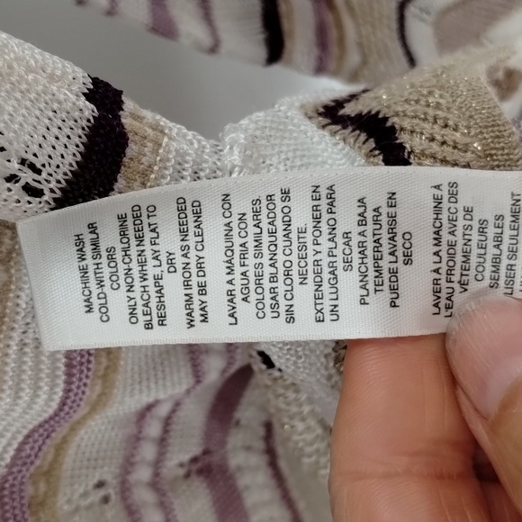 WHBM tan purple & white lightweight sweater size medium zig zag design shimmer - Picture 5 of 7